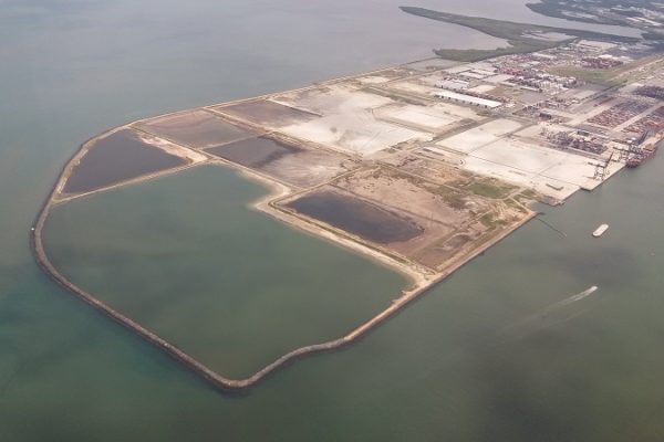 Port Brisbane reclamation area sand fill and sedimentation basin area return water quality